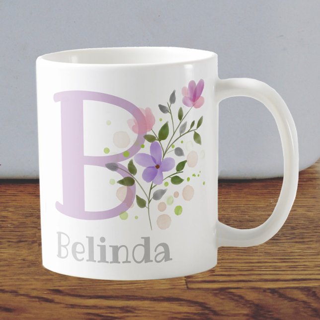 Caneca De Café Nome inicial de adição Belinda com Flores (Criador carregado)