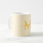 Caneca De Café Nome Monograma Moderna Faixa Amarela<br><div class="desc">Comece a sua manhã com estilo com esta caneca de café listrada amarela personalizada, projetada para trazer charme atemporal a cada gole. Com um fundo listrado suave amarelo e branco, esta caneca elegante é personalizada com a inicial do seu monograma e nome completo em uma fonte de letra cursiva graciosa,...</div>