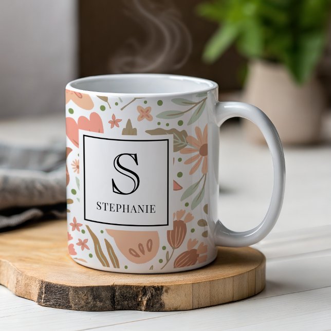 Caneca De Café Nome Monogramado com Padrão de Flores de Pêssego F (Criador carregado)