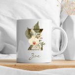 Caneca De Café Nome Personalizado da Orquídea Floral Z Boho inici<br><div class="desc">Uma caneca de café personalizada com uma letra boêmica "Z" monograma,  com ilustrações decorativas de orquídeas e folhas de palma. Personalize-o facilmente com o seu nome ou crie um presente único para os seus entes queridos.</div>