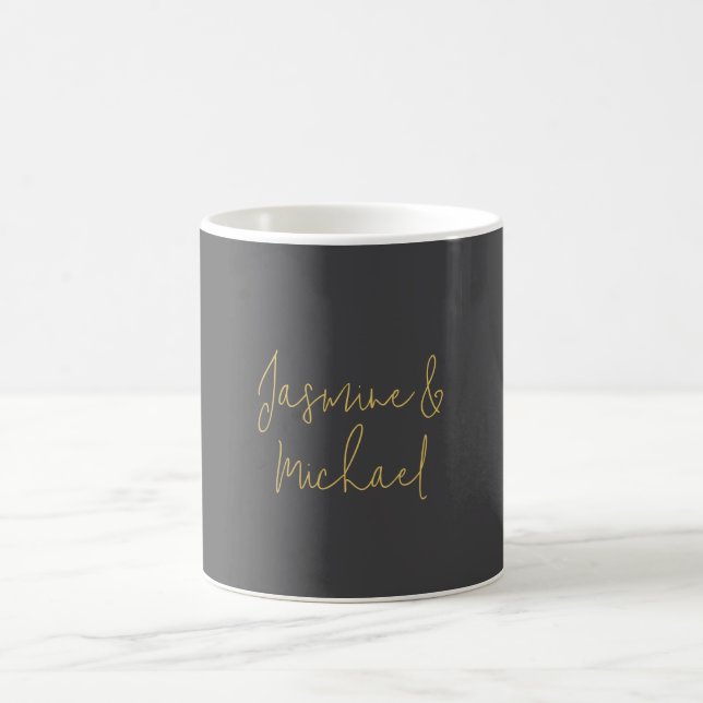 Caneca De Café Nomes de Casal Caligrafia Chic Encantadora Cinza e (Centro)