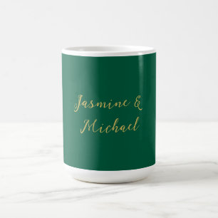 Caneca De Café Nomes de Casal Caligrafia Clássica Verde e Dourado