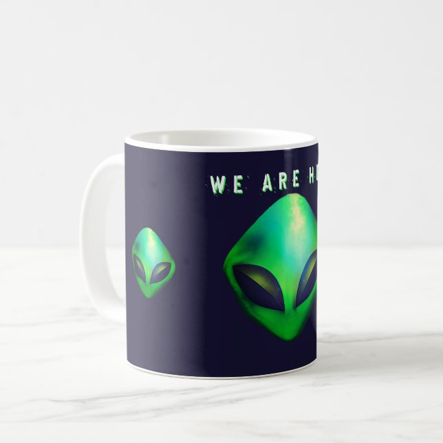 Caneca De Café "Nós Estamos Aqui" cabeça de Alien Verde (Frente Esquerda)