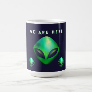 Caneca De Café "Nós Estamos Aqui" cabeça de Alien Verde