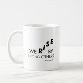 Caneca De Café Nós nos elevamos ao elevar os outros