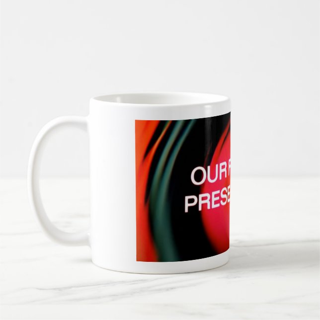 Caneca De Café Nossa Apresentação de Recursos (Esquerda)