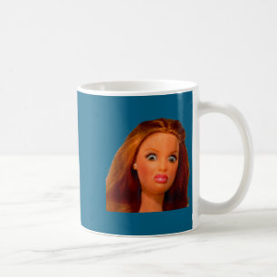 Caneca De Café Novo meme de rosto de boneca angustiado engraçado