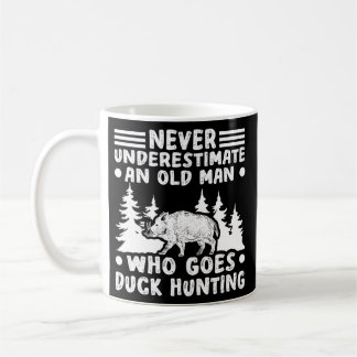 Caneca De Café Nunca subestime os patos caçadores de patos