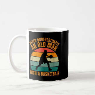 Caneca De Café Nunca Subestime Um Homem Velho Com Um Basebol
