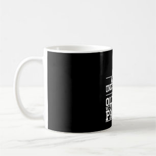 Caneca De Café Nunca Subestime Um Velho Com Uma Bola