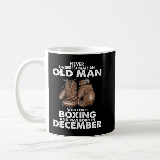 Caneca De Café Nunca subestime um velho que ama boxe (Esquerda)