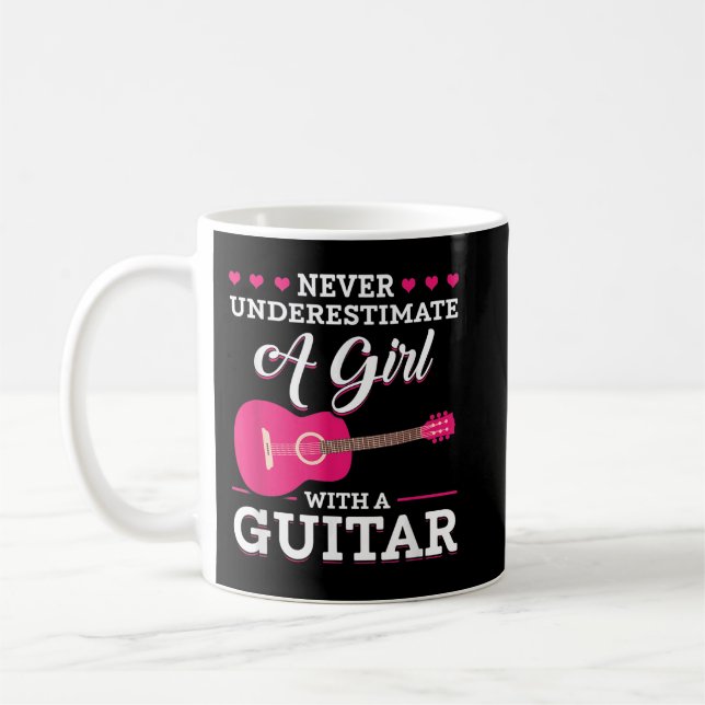 Caneca De Café Nunca Subestime Uma Garota Com Uma Guitarra (Esquerda)