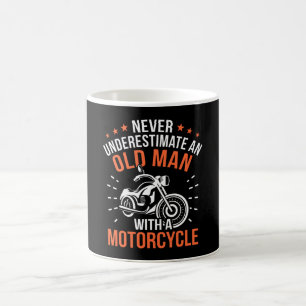 Caneca De Café Nunca Subestime Uma Motocicleta Engraçada Por Um V