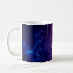 Caneca De Café Nuvens de fumaça roxas e azuis coloridas nas costa