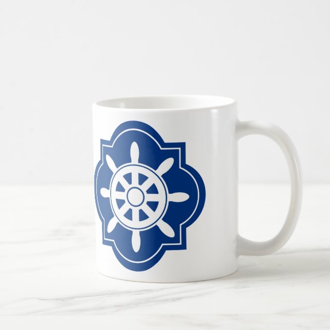 Caneca De Café O azul marinho envia a silhueta da roda (Direita)