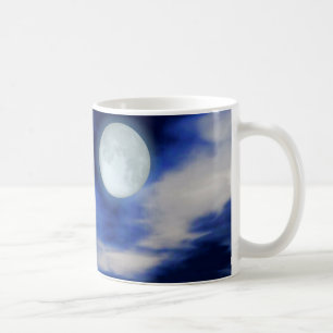 Caneca De Café O céu noturno com lua e nuvens