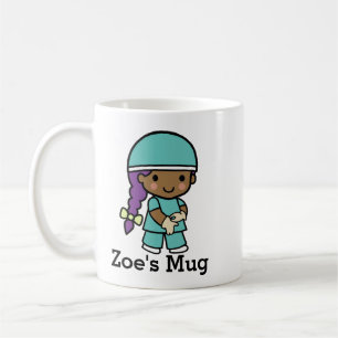 Caneca De Café O cirurgião bonito esfrega dentro