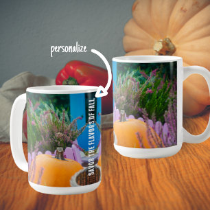Caneca De Café O jardim ainda vive com uma abóbora laranja
