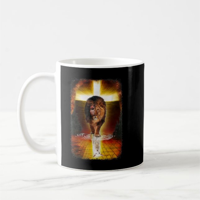 Caneca De Café O Leão E O Cristo Jesus Cruzam O Cristão (Esquerda)