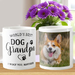 Caneca De Café O melhor vovô personalizado de animais de estimaçã<br><div class="desc">O melhor vovô de cachorro do mundo... Surpreenda seu Avô de Cachorro favorito neste Dia de os pais, Natal ou seu aniversário com esta super fofinha caneca personalizada. Personalize esta caneca do avô com a foto favorita do seu cachorro, e o nome. presente de excelente do cão. COPYRIGHT © 2022...</div>