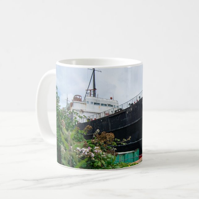 Caneca De Café O Navio Abandonado TSS Duque de Lancaster (Frente Esquerda)