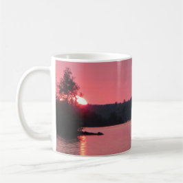 Caneca De Café O rosa Vermilion do por do sol do lago aumentou