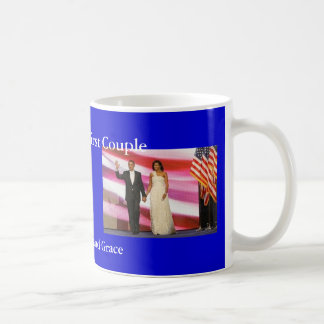 Caneca De Café Obamas na classe e na benevolência verdadeiras