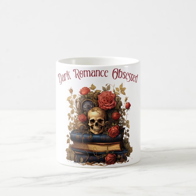 Caneca De Café Obsedado com Romance Sombrio (Centro)