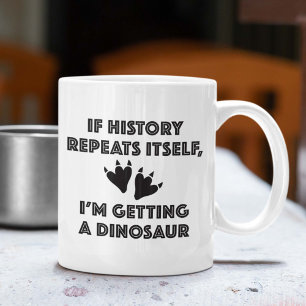 Caneca De Café Obtendo Um Dinossauro