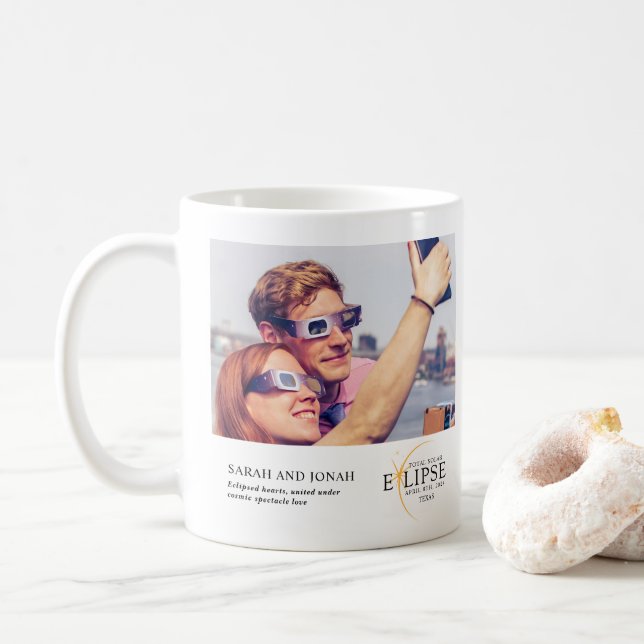 Caneca De Café Ofertas de Casais de Foto Solar Eclipse 2024 (Com Donut)