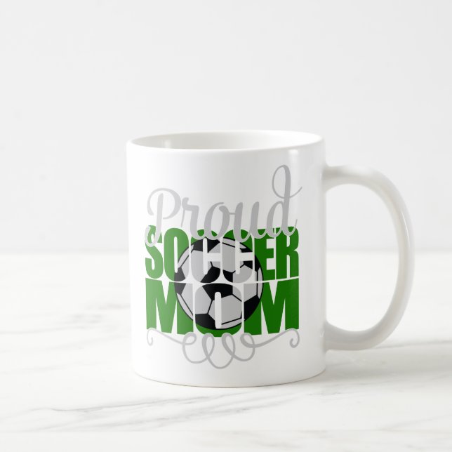 Caneca De Café Orgulhosa Mãe de Futebol em Verde (Direita)