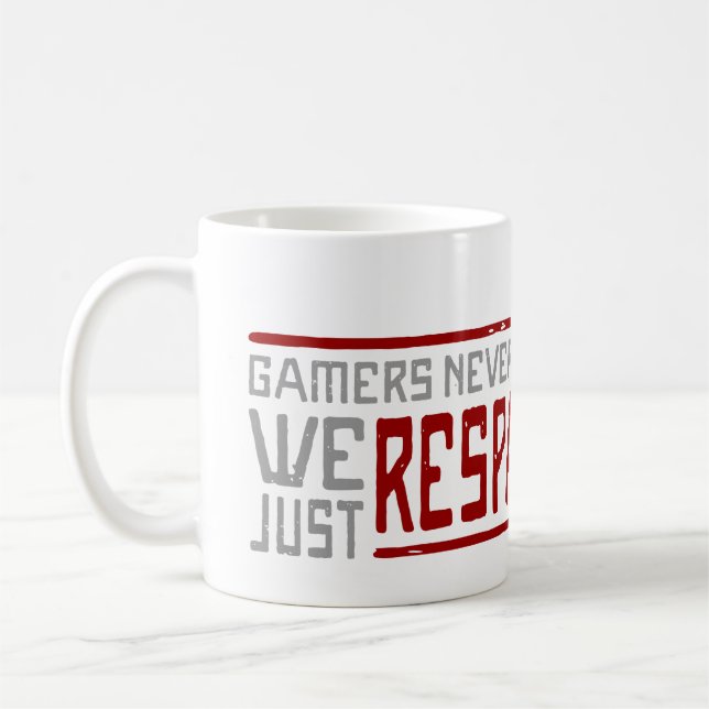 Caneca De Café Os Gamers nunca morrem - o estilo 2 (Esquerda)