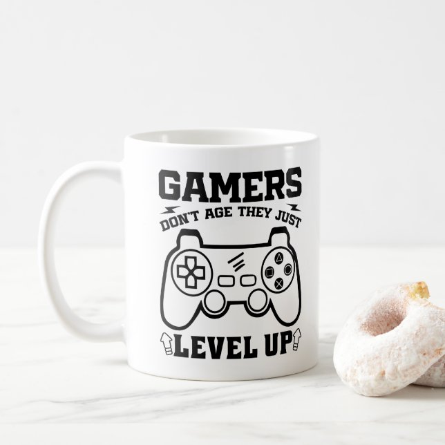 Caneca De Café Os jogadores não envelhecem, eles apenas sobem de  (Com Donut)