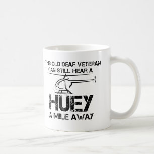 Caneca De Café Ouça um Huey a Mile longe do engraçado helicópt