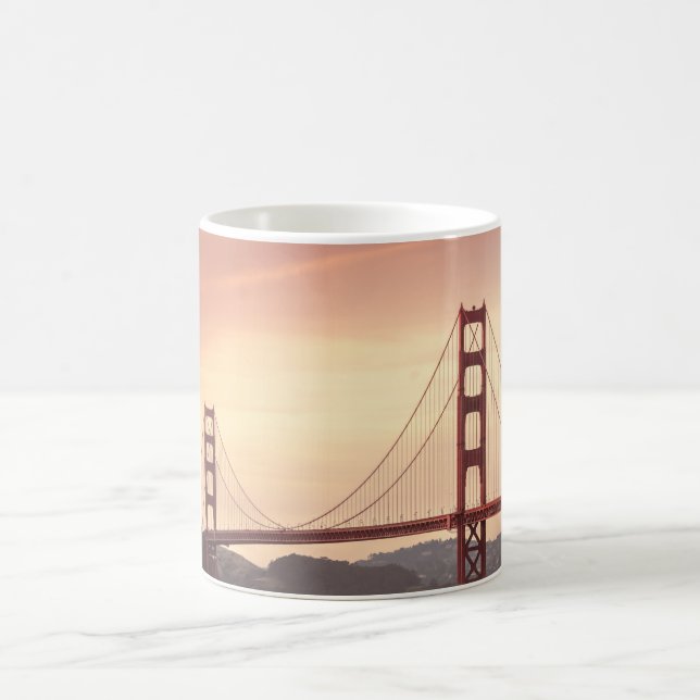 Caneca De Café Ouro Gate Bridge San Francisco Califórnia EUA (Centro)