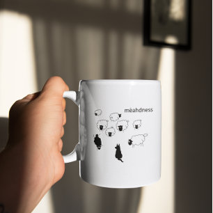Caneca De Café Ovelha louca fazendo parada de mãos em um rebanho