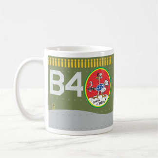 CANECA DE CAFÉ P-47 SENTA A PUA