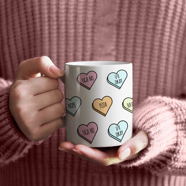 Caneca De Café Padrão cardíaco doce do Namorados sarcástico (Sarcastic Valentine’s Candy Heart Pattern Mug)