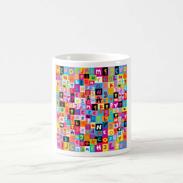 Caneca De Café Padrão de alfabeto do jumble (Criador carregado)