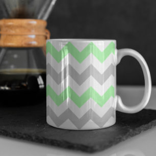 Caneca De Café Padrão de Chevron Verde e Cinza Moderno