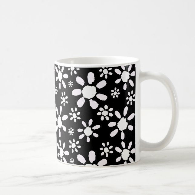 Caneca De Café Padrão de Flor Branca Moderna em Preto (Direita)