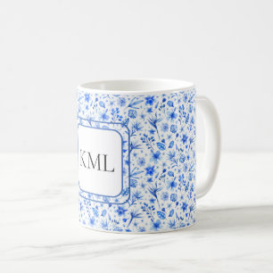 Caneca De Café Padrão de Flores Azuis Monograma Cobalt e Folhas 1