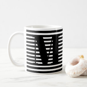 Caneca De Café Padrão de listras preto e branco monograma modern