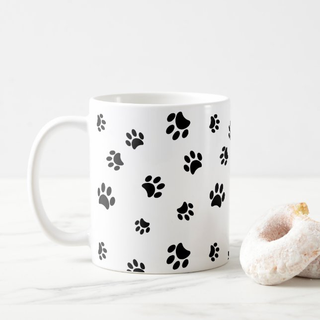 Caneca De Café Padrão de Pegadas Pretas (Com Donut)