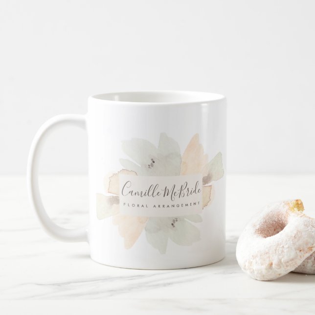 Caneca De Café Padrão Floral De Aquarela Pintada À Mão Feminina (Com Donut)