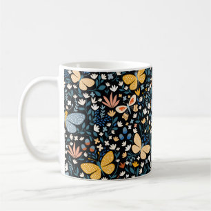 Caneca De Café Padrão floral sem costura com borboletas, desenha