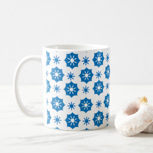 Caneca De Café Padrão Geométrico Floral Azul E Branco Elegante