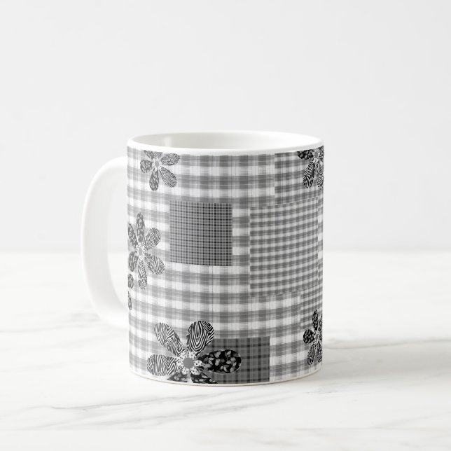 Caneca De Café Padrão rústico de retalhos preto e branco retrô (Frente Esquerda)