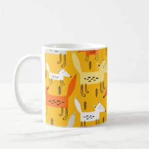 Caneca De Café Padrão sem costura com raposas de cartoon, elemen