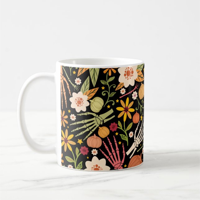 Caneca De Café Padrão sem costura do Halloween com ossos e flores (Esquerda)